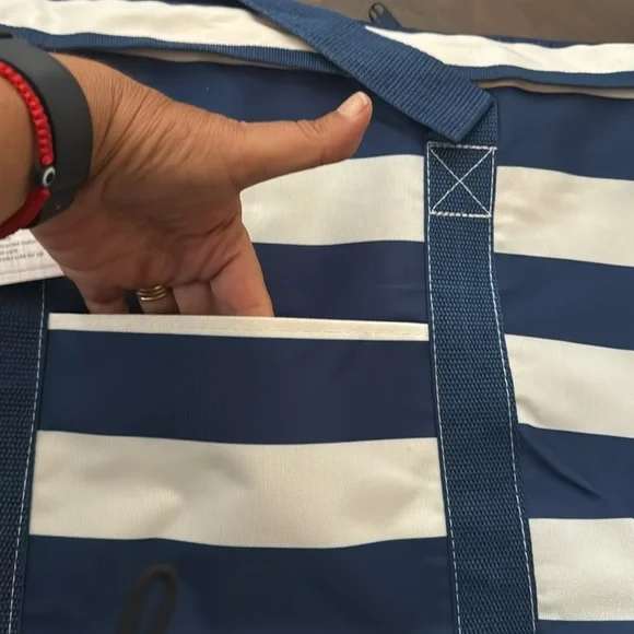 MANNA Insulated Tote Bag Navy & White - Picture 5 of 6